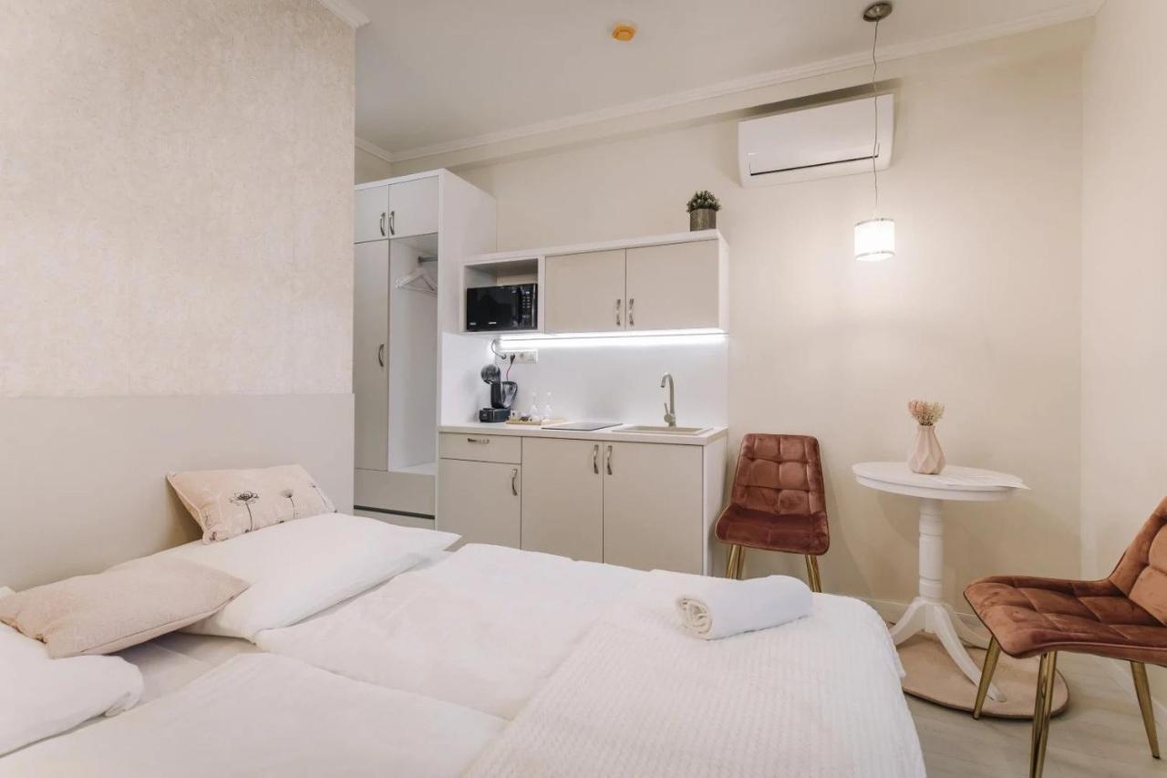 Apartmanhaz Soho Győr Exteriör bild